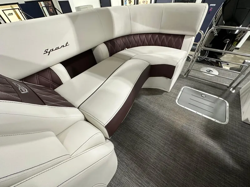 Slide: The Image of Bennington 23RX 2024 - 9