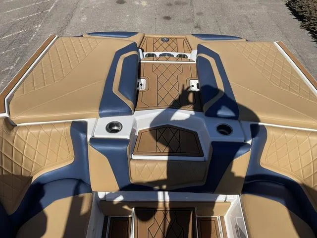 Slide: The Image of Tigé RZX5 2019 - 17