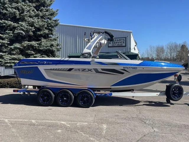 Slide: The Image of Tigé RZX5 2019 - 3