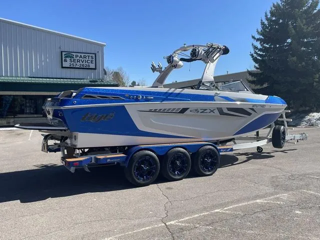 Slide: The Image of Tigé RZX5 2019 - 4