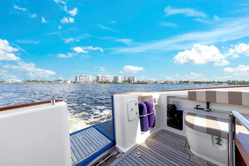Slide: The Image of 2007 Oyster LD43 yacht deck with ocean view and city skyline. - 26