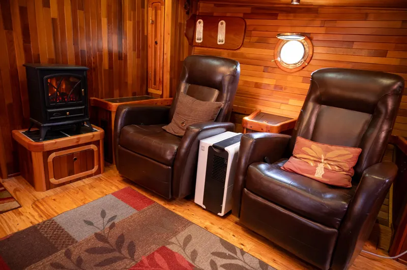 Slide: The Image of Starboard Main Saloon - 10