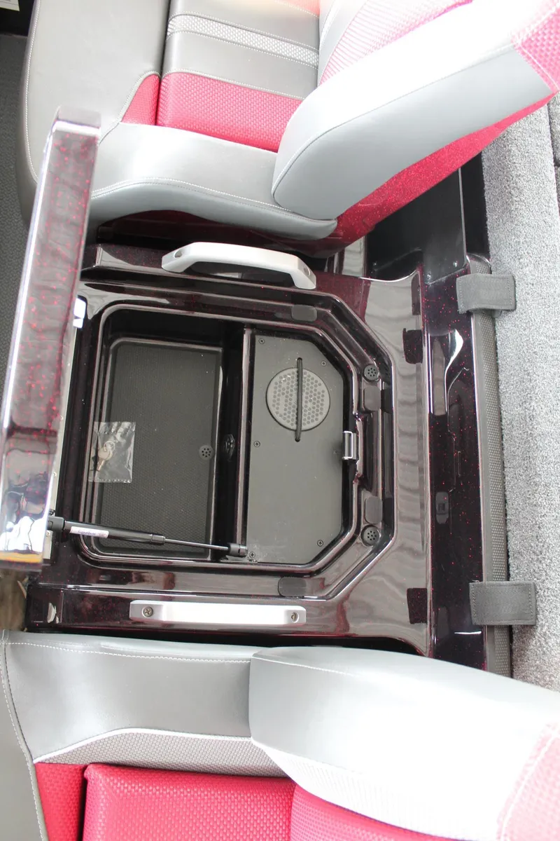 Slide: The Image of Ranger Z520R Ranger Cup Equipped 2024 - 12