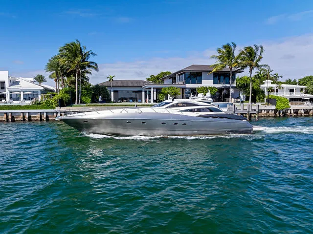 Slide: The Image of Sunseeker Predator 75 2002 - 41
