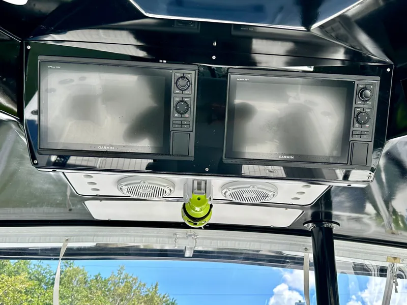 Slide: The Image of Dual Garmin displays on a 2000 Luhrs Tournament 320 Open boat. - 11
