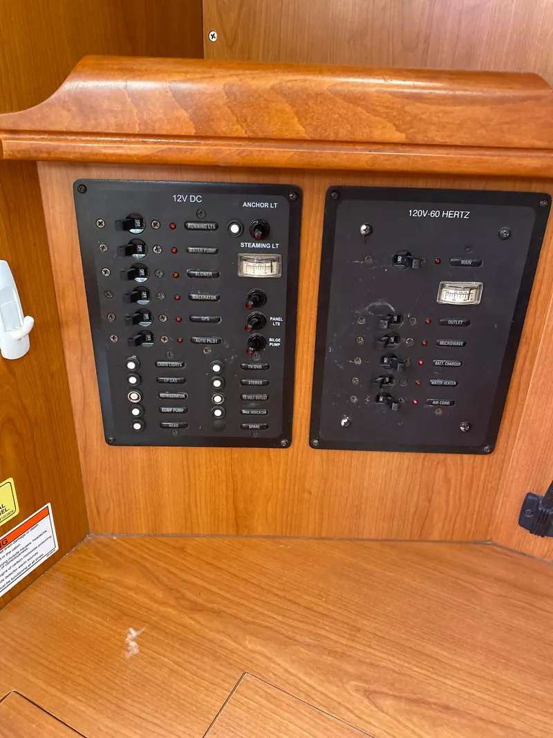 Slide: The Image of Electrical control panel on a 2009 Hunter 31-2 sailboat. - 10