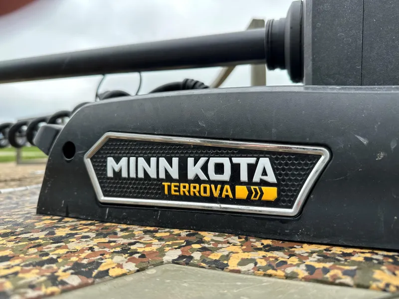 Slide: The Image of Minn Kota Terrova motor on 2024 Tracker Grizzly 2072 CC Sportsman Kicker boat. - 7