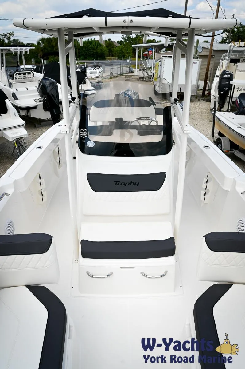 Slide: The Image of 2024 Bayliner Trophy T22CC center console boat at W-Yachts York Road Marine. - 33
