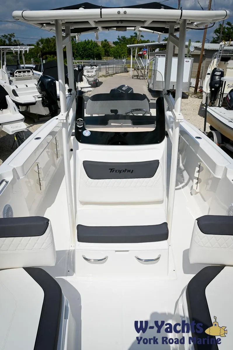 Slide: The Image of 2024 Bayliner Trophy T22CC center console boat at W-Yachts York Road Marine. - 7