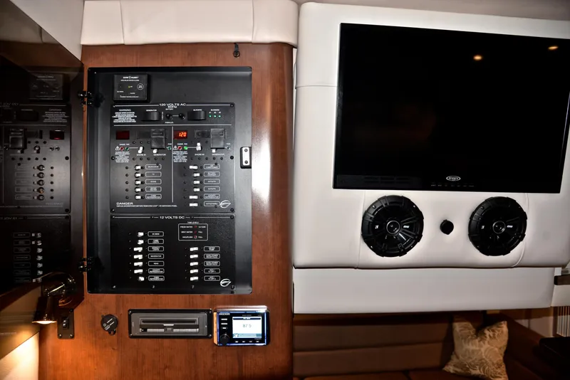 Slide: The Image of Crownline Boats 350 SY 2020 - 53