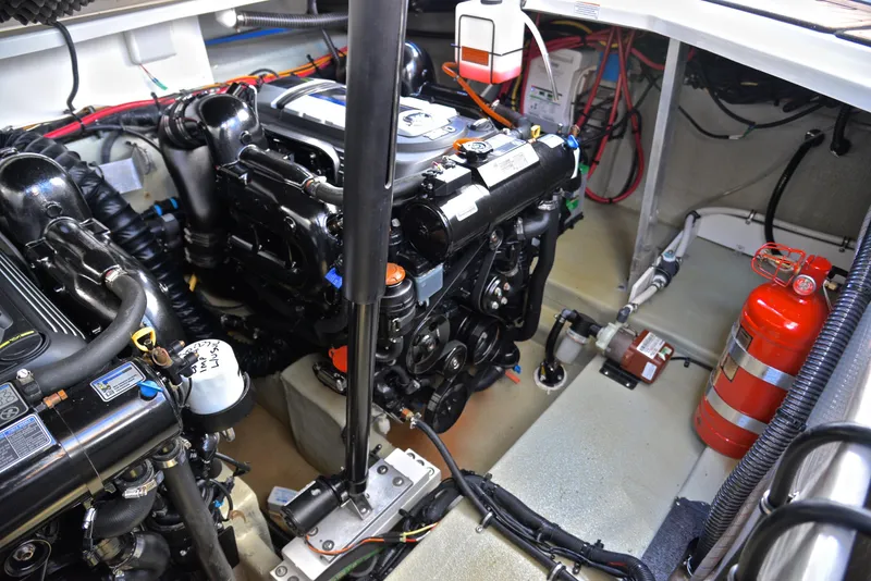 Slide: The Image of Crownline Boats 350 SY 2020 - 56