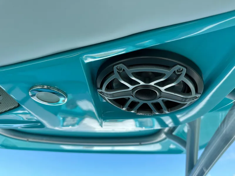 Slide: The Image of Nor-Tech 390 Sport Center Console 2020 - 100