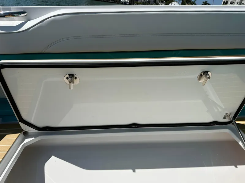Slide: The Image of Nor-Tech 390 Sport Center Console 2020 - 115