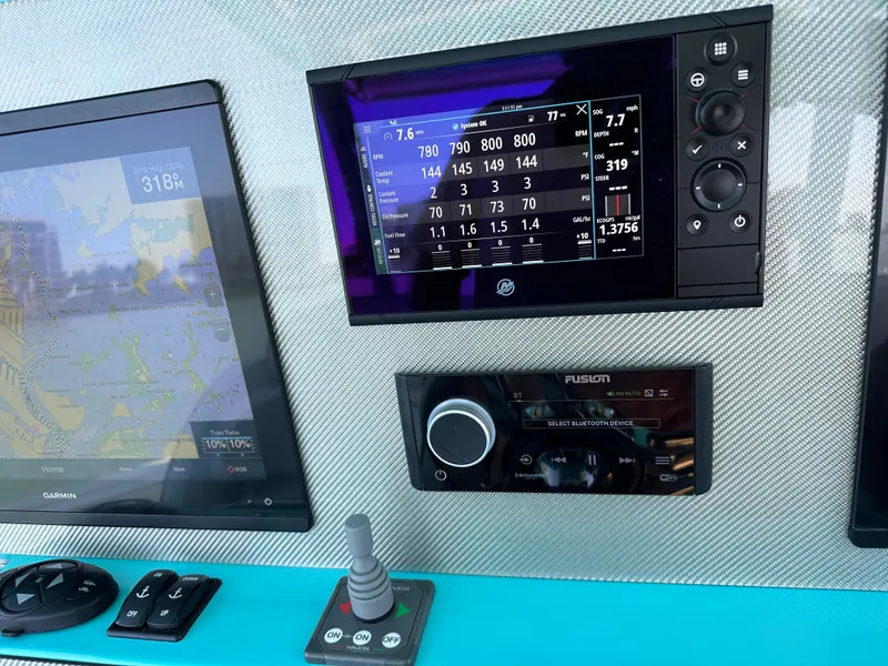 Slide: The Image of Nor-Tech 390 Sport Center Console 2020 - 118