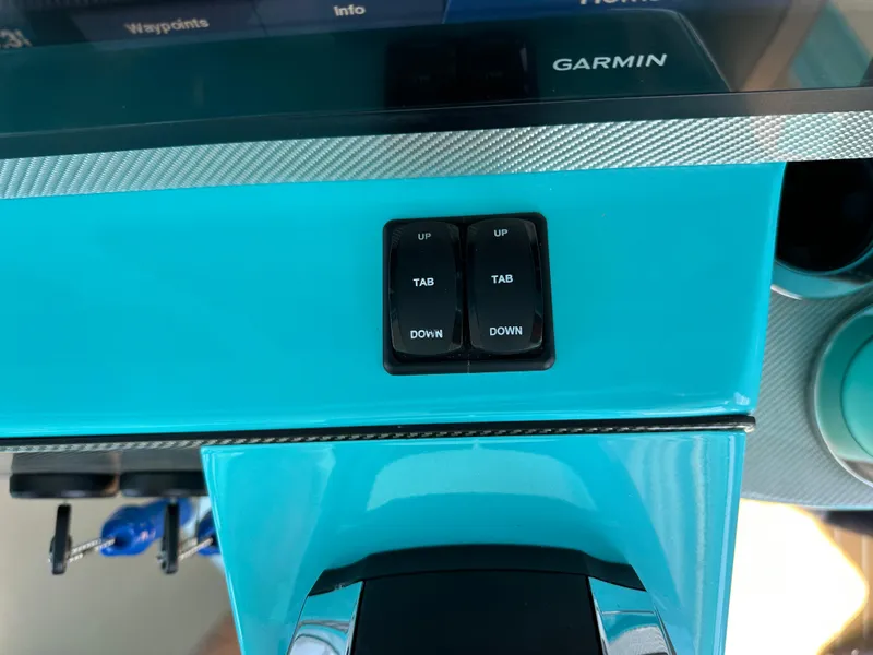 Slide: The Image of Nor-Tech 390 Sport Center Console 2020 - 122