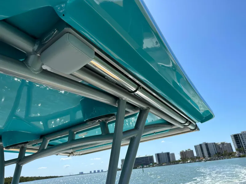 Slide: The Image of Nor-Tech 390 Sport Center Console 2020 - 127