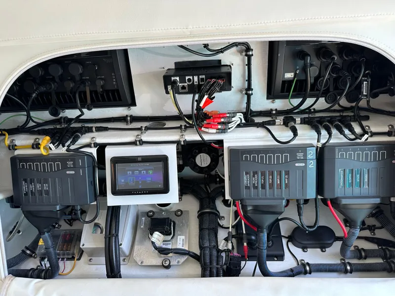 Slide: The Image of Nor-Tech 390 Sport Center Console 2020 - 149