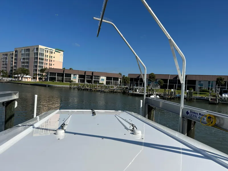 Slide: The Image of Nor-Tech 390 Sport Center Console 2020 - 53