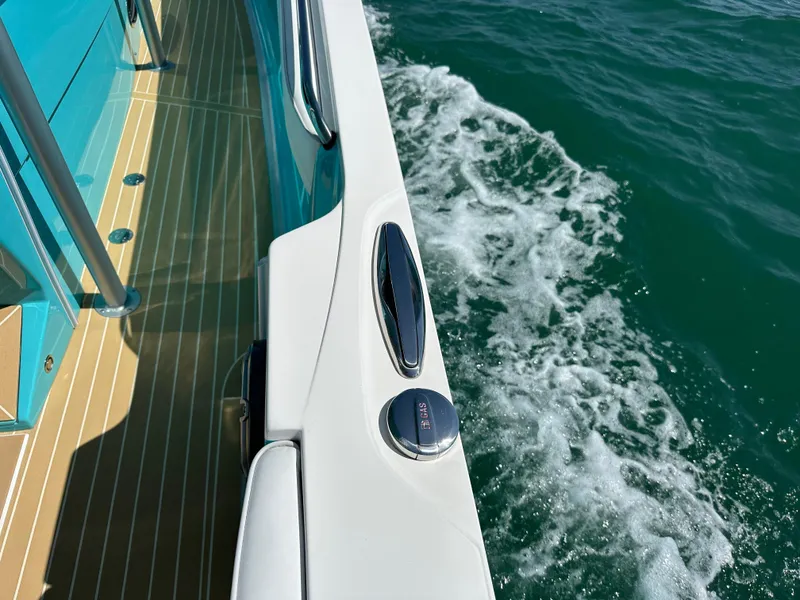 Slide: The Image of Nor-Tech 390 Sport Center Console 2020 - 75