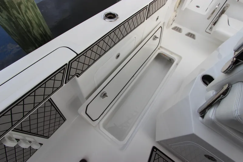 Slide: The Image of Wellcraft 302 Fisherman 2020 - 51