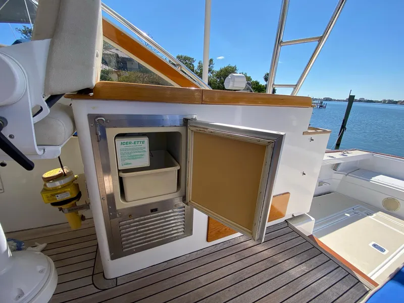 Slide: The Image of Little Harbor 42 Whisper Jet 2000 yacht with open ice maker on deck. - 25