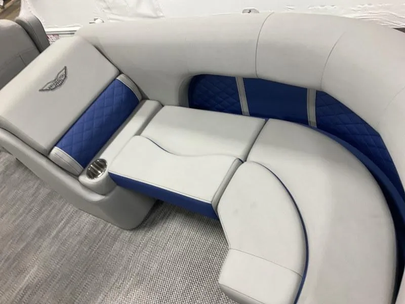 Slide: The Image of Bennington 22 LSR SPS Tri-Toon Package 2024 - 10