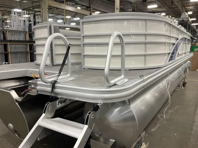 Slide: The Image of Bennington 22 LSR SPS Tri-Toon Package 2024 - 5