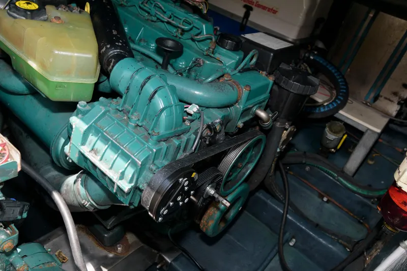 Slide: The Image of Engine compartment of a 2005 Cranchi 37 Smeraldo boat. - 8