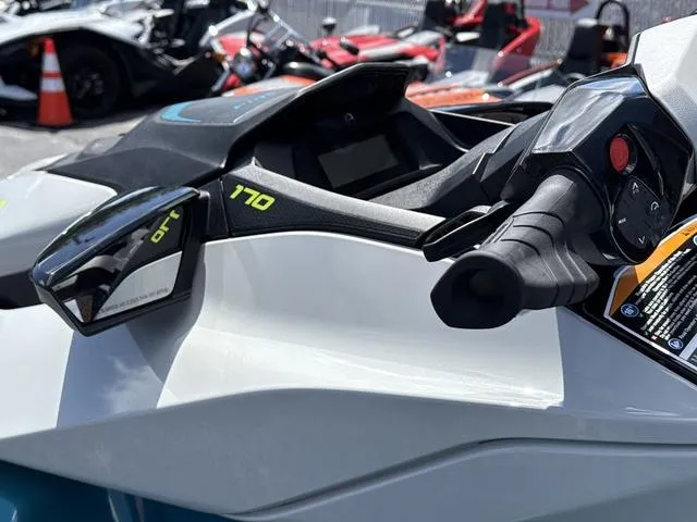 Slide: The Image of Sea-Doo GTI 2024 - 11