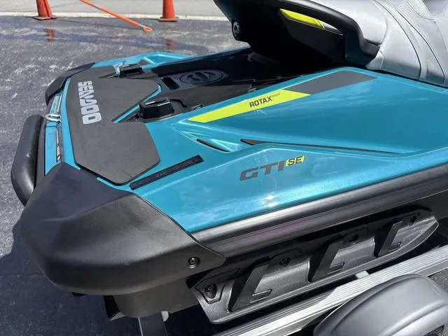 Slide: The Image of Sea-Doo GTI 2024 - 8