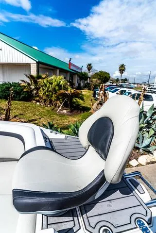 Slide: The Image of Starcraft SVX231CC 2024 - 22