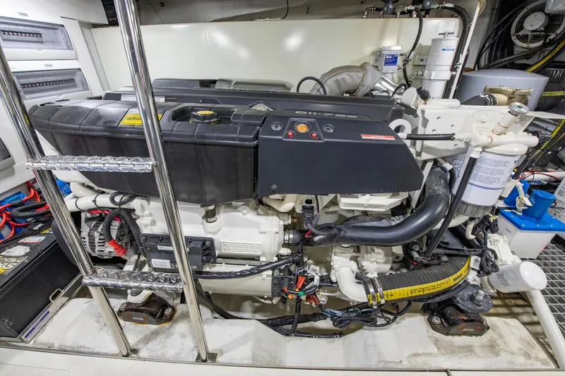 Slide: The Image of Galeon 560 Sky 2020 - 98