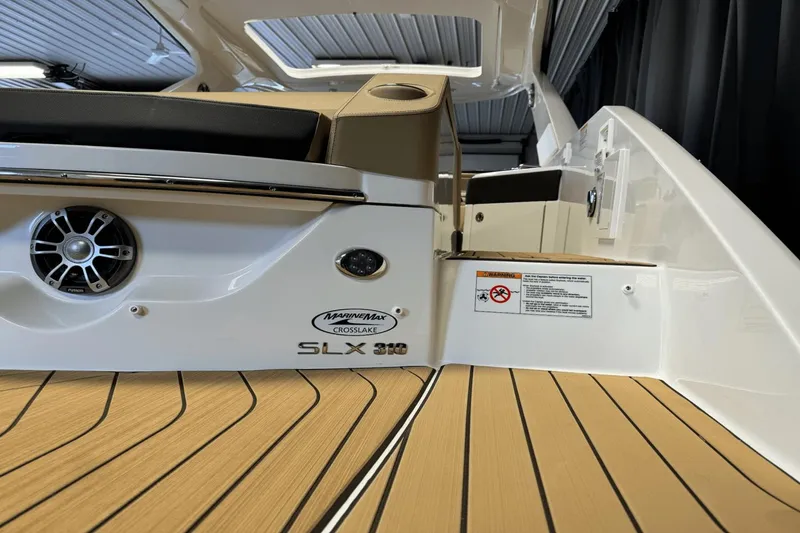 Slide: The Image of Sea Ray SLX 310 2025 - 82