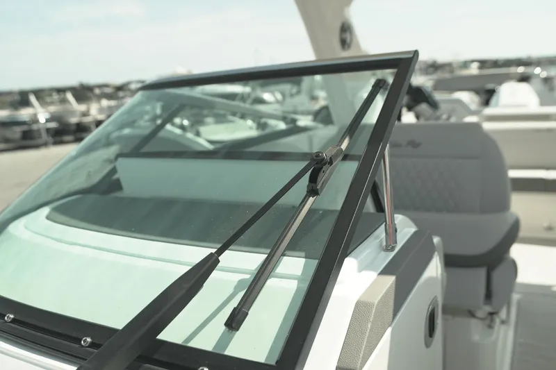 Slide: The Image of Sea Ray SLX 310 Outboard 2025 - 16