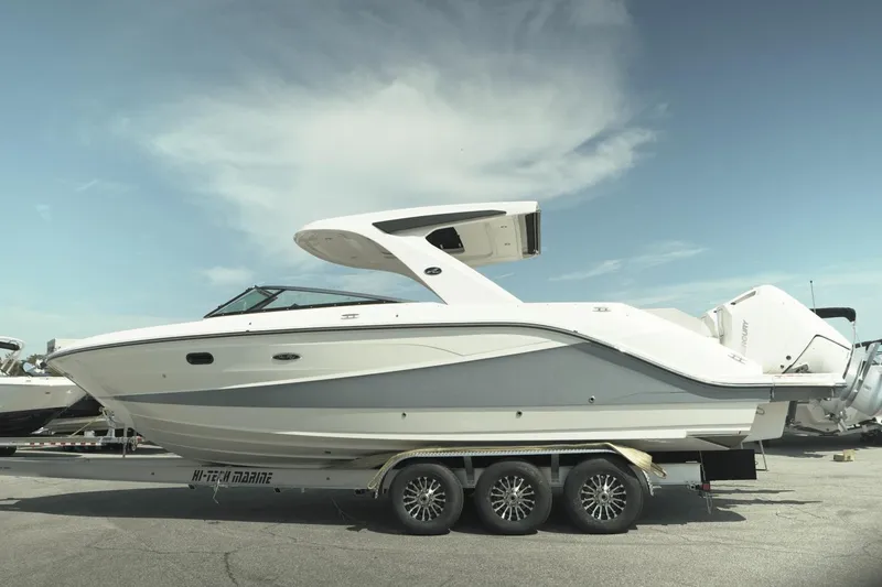 Slide: The Image of Sea Ray SLX 310 Outboard 2025 - 6