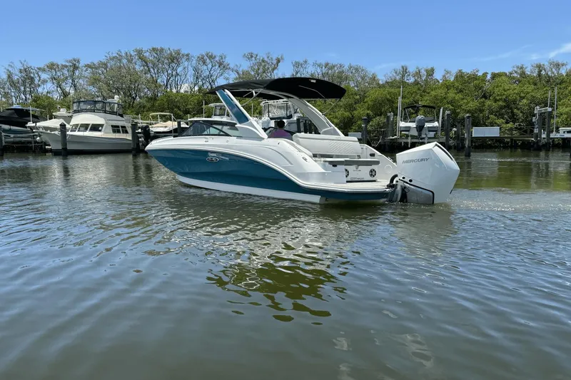 Slide: The Image of Sea Ray SDX 250 Outboard 2025 - 6