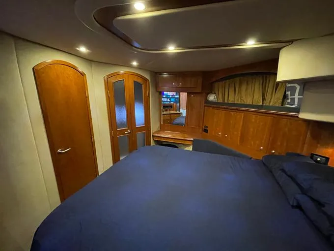 Slide: The Image of Master SR doors to Jet Tub and Head - 20