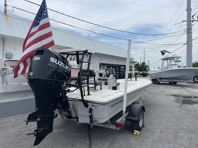 Slide: The Image of Spyder FX19TRC 2024 - 3