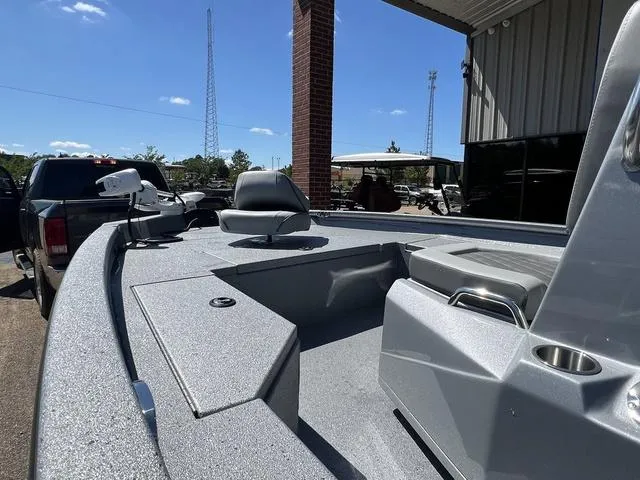 Slide: The Image of Xpress H20B 2025 - 16