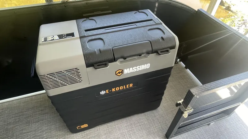 Slide: The Image of Massimo Lux Craft P-21 2024 - 5