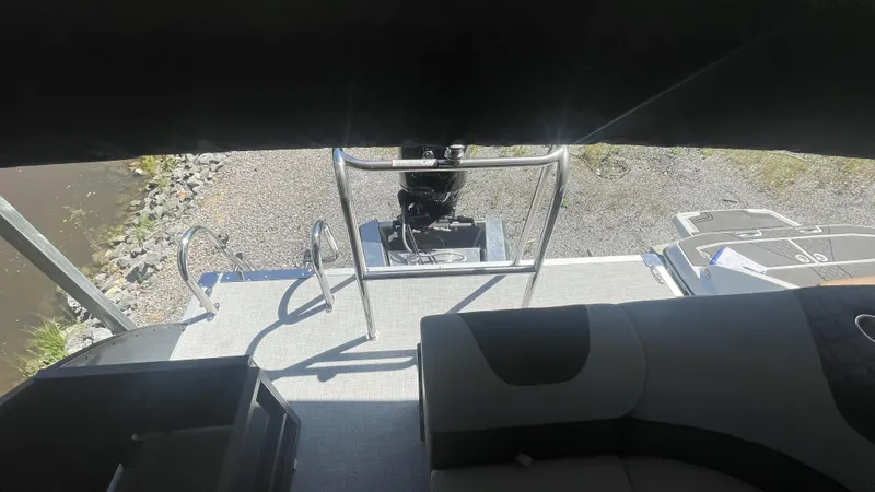 Slide: The Image of Massimo Lux Craft P-21 2024 - 6