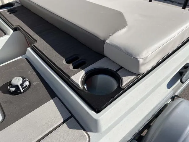 Slide: The Image of Veer Veer V13 2023 - 8