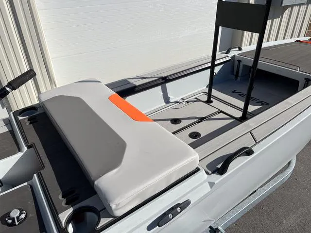 Slide: The Image of Veer Veer V13 2023 - 9