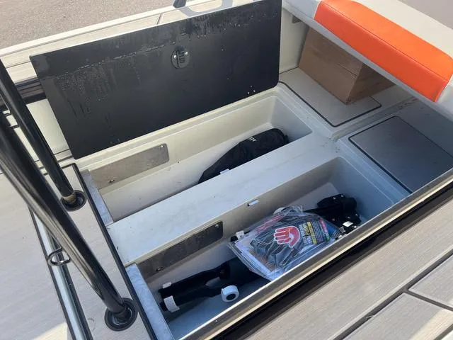 Slide: The Image of Veer Veer V13 2023 - 10