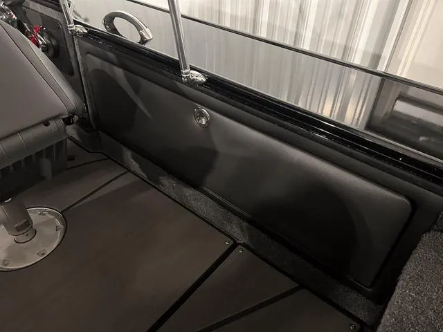 Slide: The Image of Lund 2175 Pro V Sport 2024 - 18