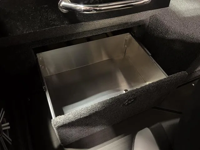 Slide: The Image of Lund 2175 Pro V Sport 2024 - 24