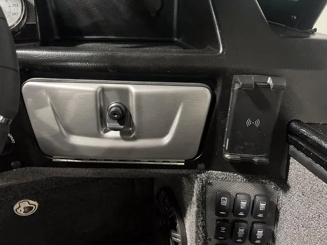 Slide: The Image of Lund 2175 Pro V Sport 2024 - 28