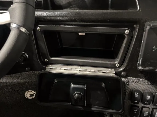 Slide: The Image of Lund 2175 Pro V Sport 2024 - 29