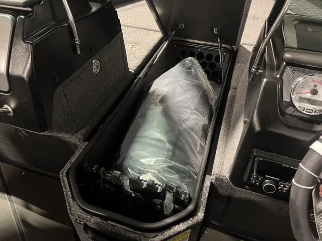 Slide: The Image of Lund 2175 Pro V Sport 2024 - 34