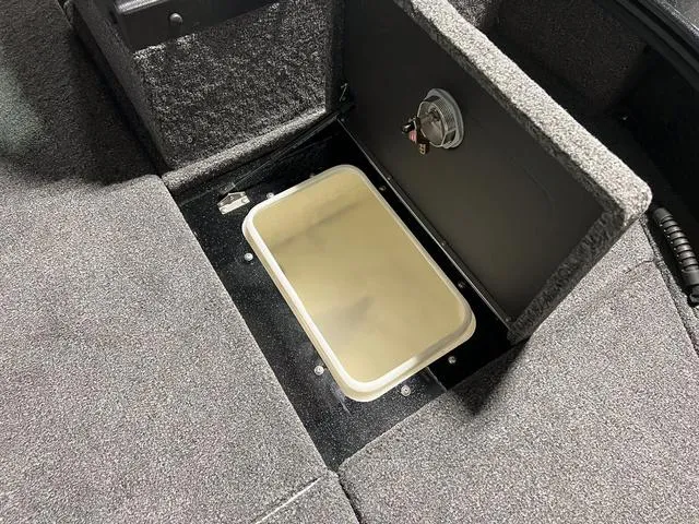 Slide: The Image of Lund 2175 Pro V Sport 2024 - 36